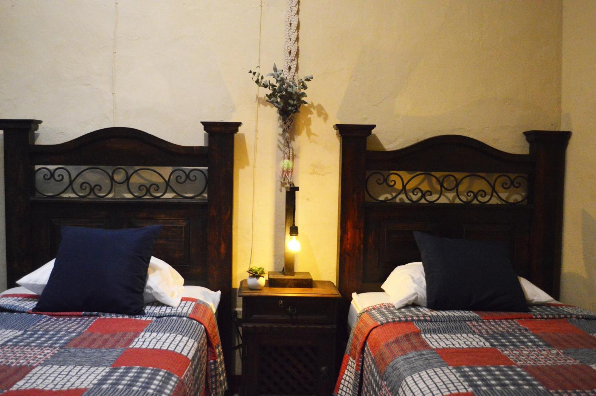 Ave Del Paraiso Guest House Antigua Ngoại thất bức ảnh