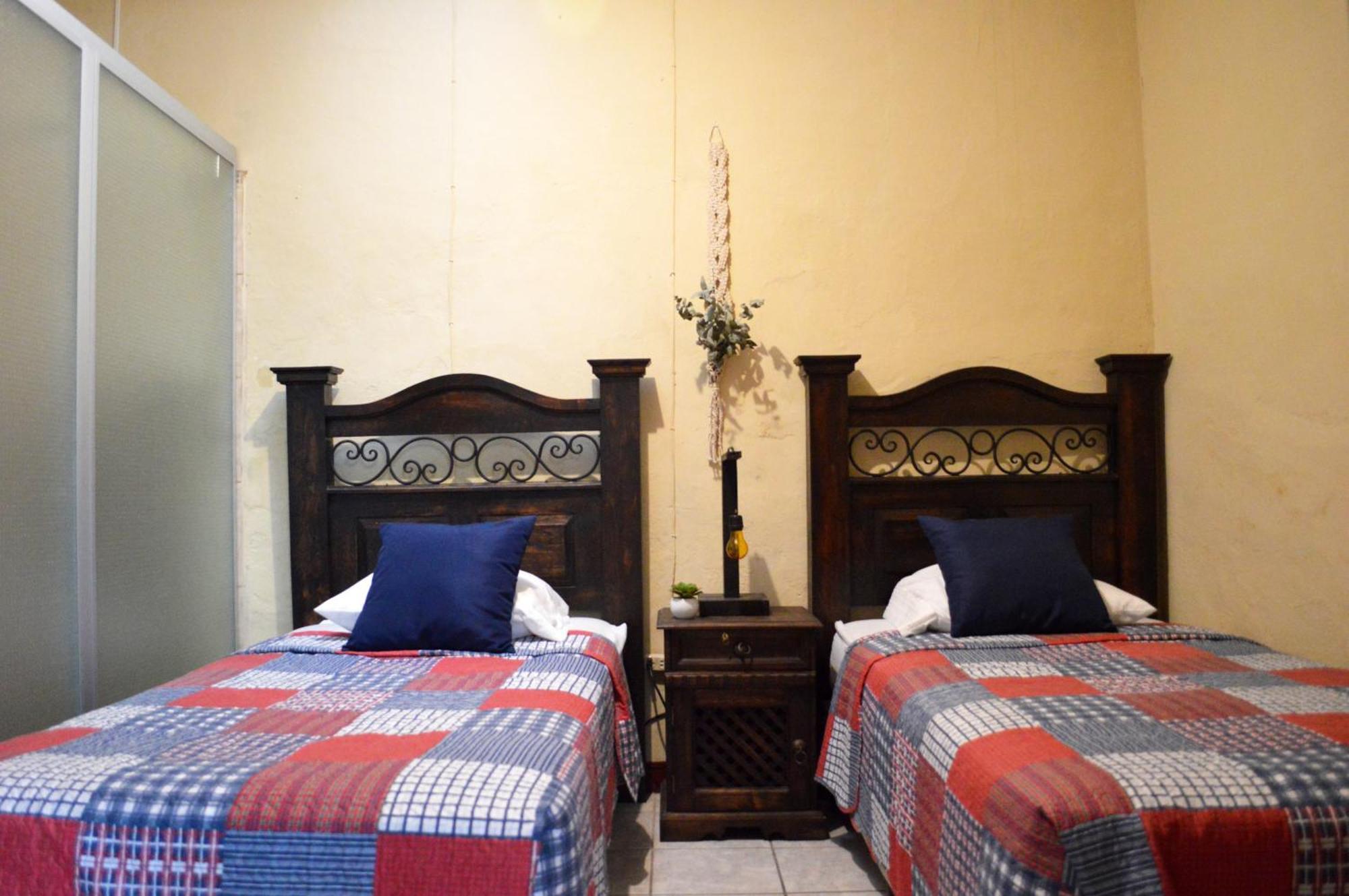 Ave Del Paraiso Guest House Antigua Ngoại thất bức ảnh