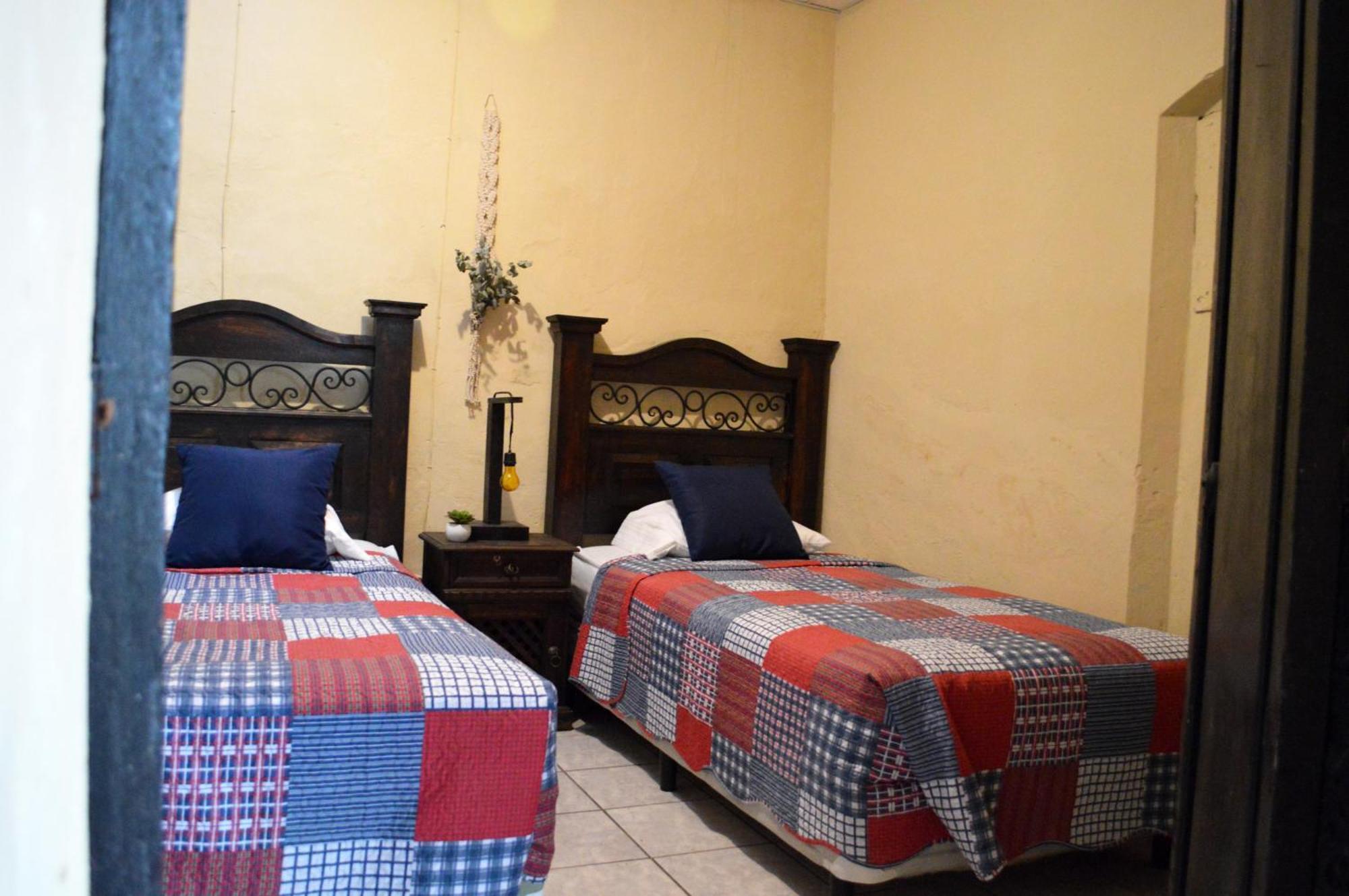 Ave Del Paraiso Guest House Antigua Ngoại thất bức ảnh